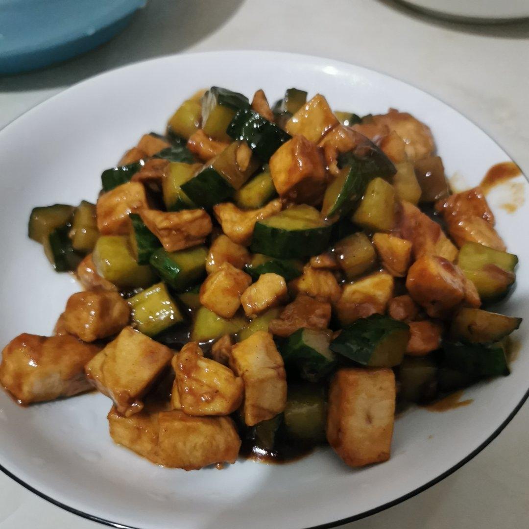 黄瓜鸡丁