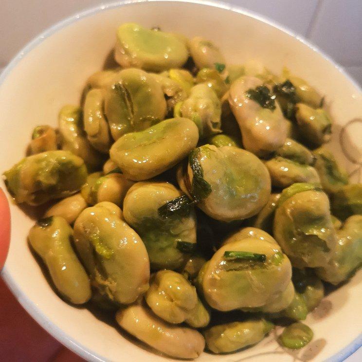 无比鲜美的葱油蚕豆