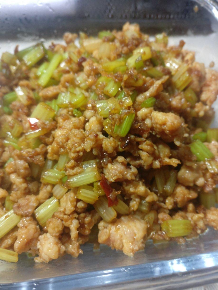 肉末西芹（超下饭）