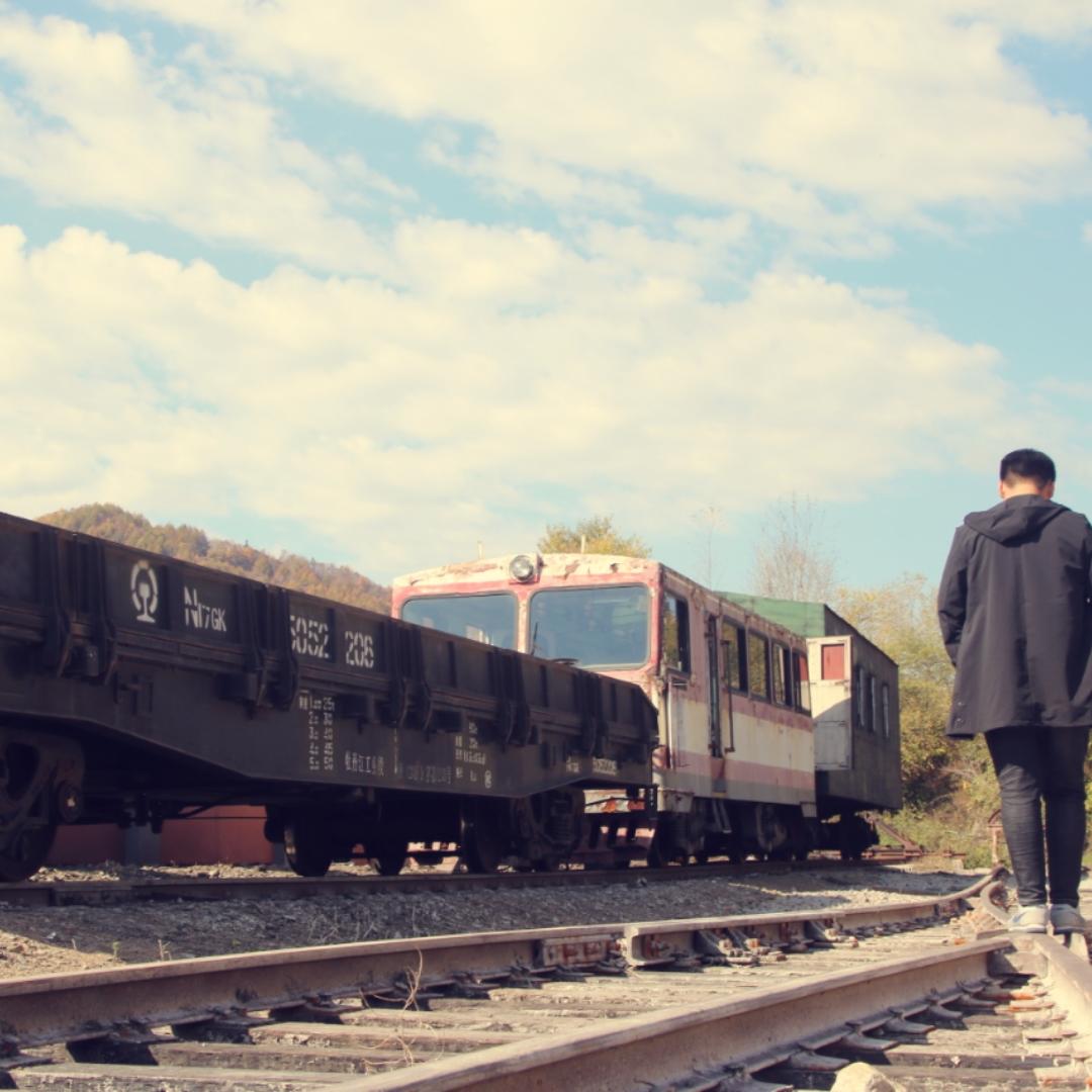 被迫素食的青年大叔