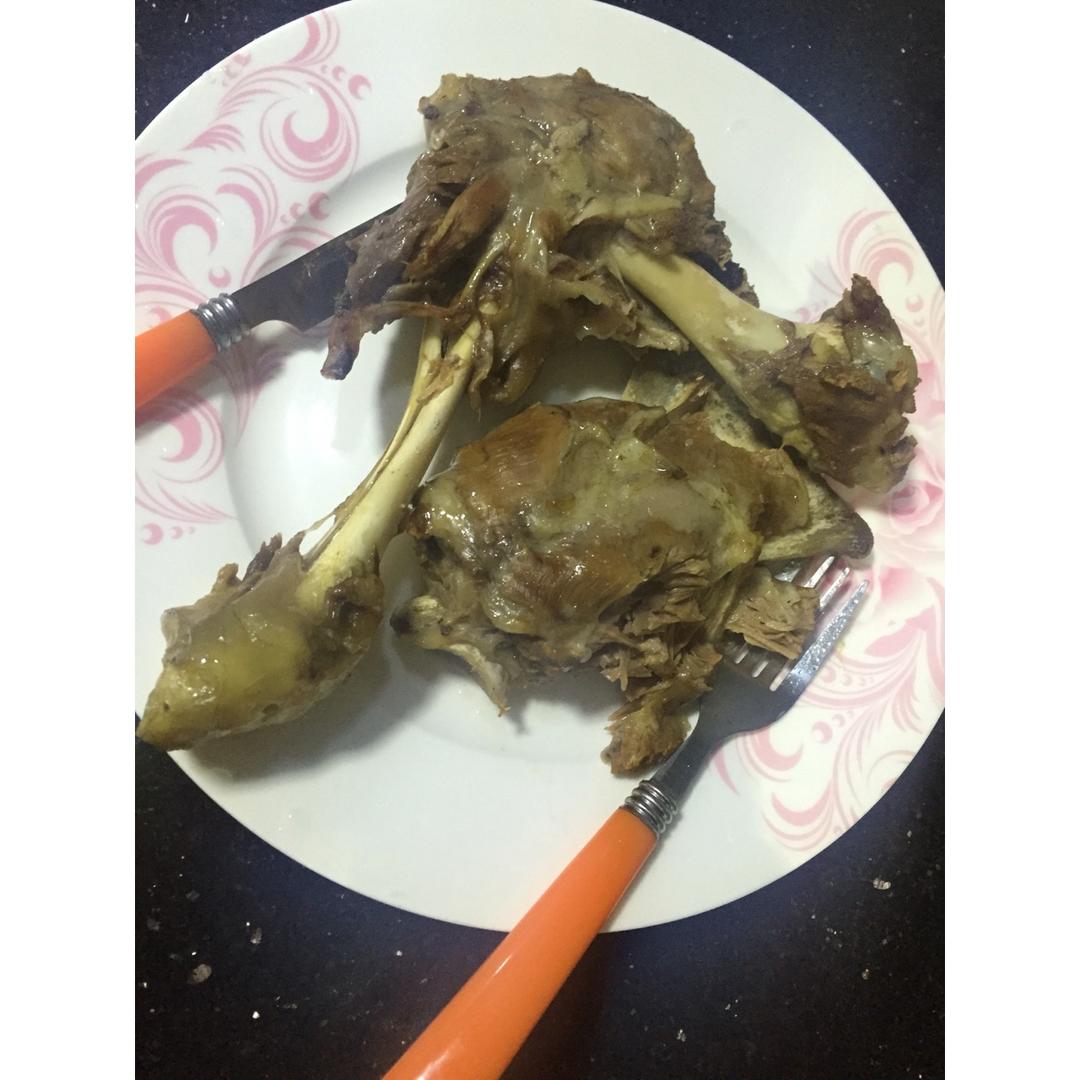 香酥烤羊腿