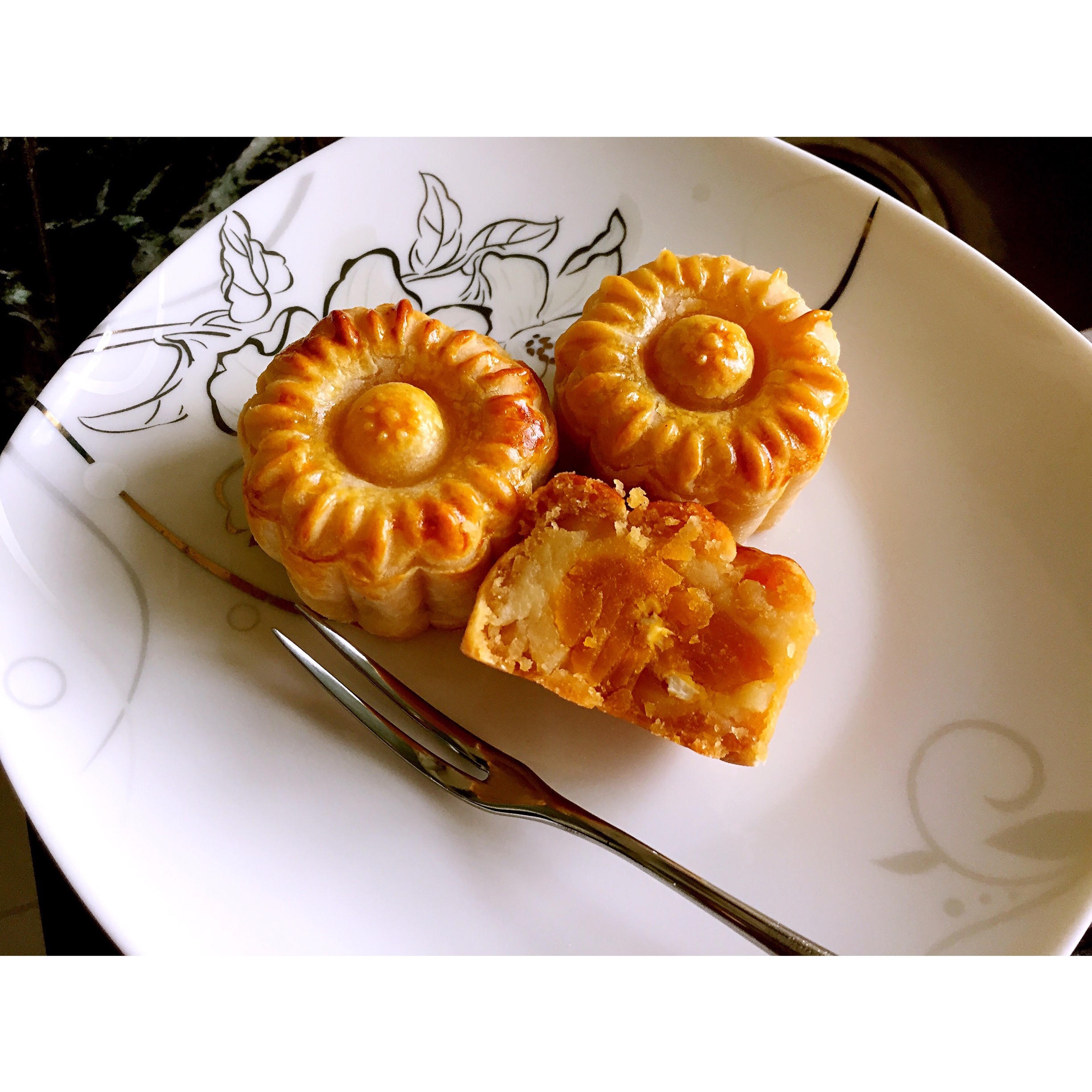 广式月饼——蛋黄莲蓉月饼