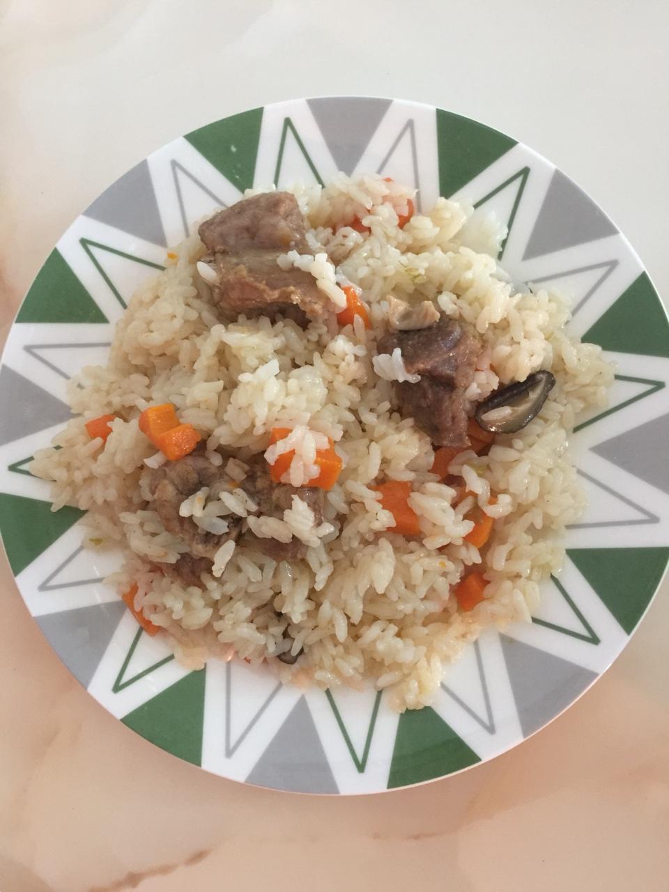 喷香排骨焖饭（爆好吃）