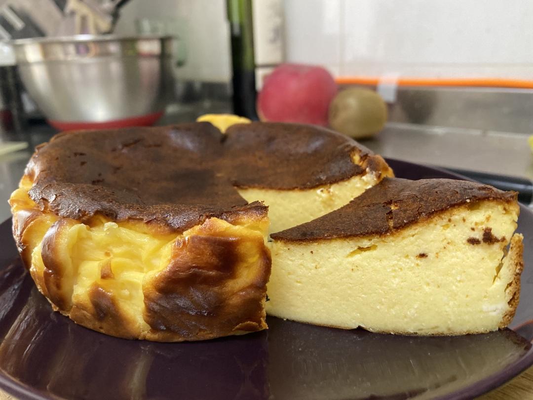 巴斯克式烤芝士蛋糕[超简单][搬运]