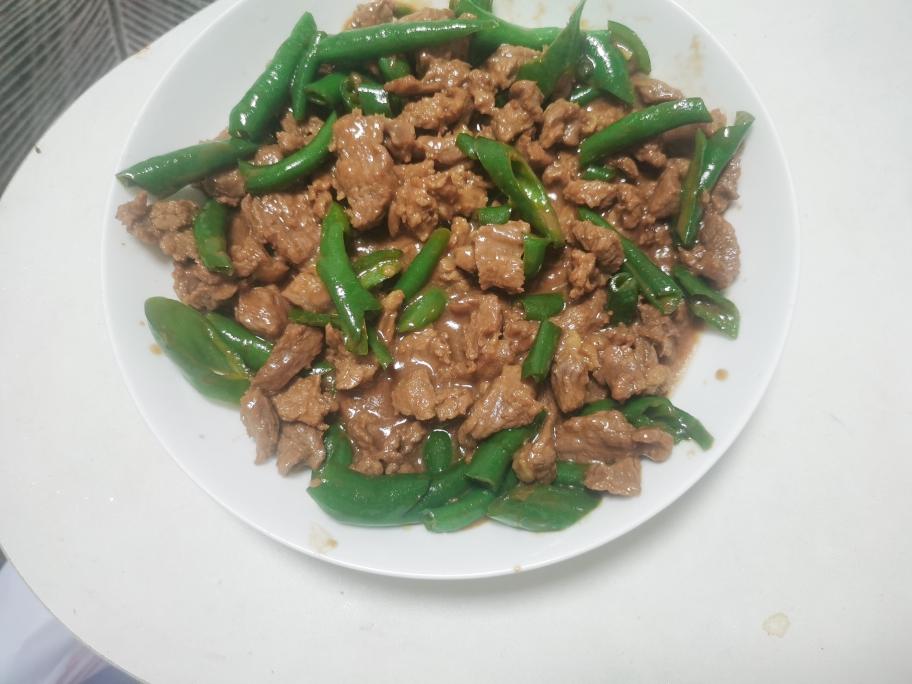 线椒炒牛脊肉
