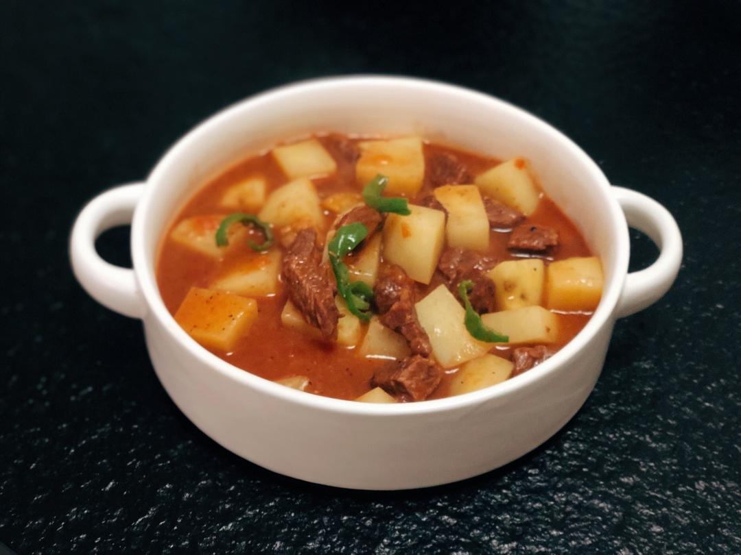 土豆炖牛肉