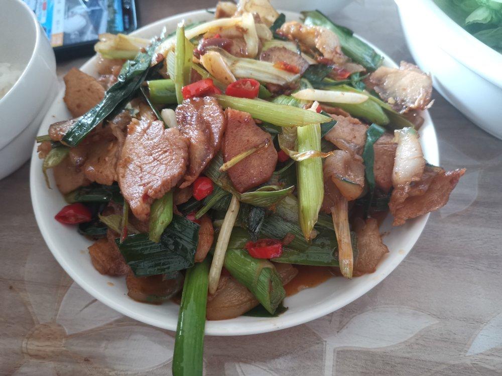 厨师长教你：“回锅肉”的正宗做法，先收藏