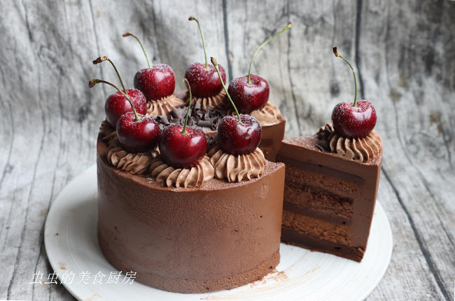 樱桃巧克力慕斯蛋糕