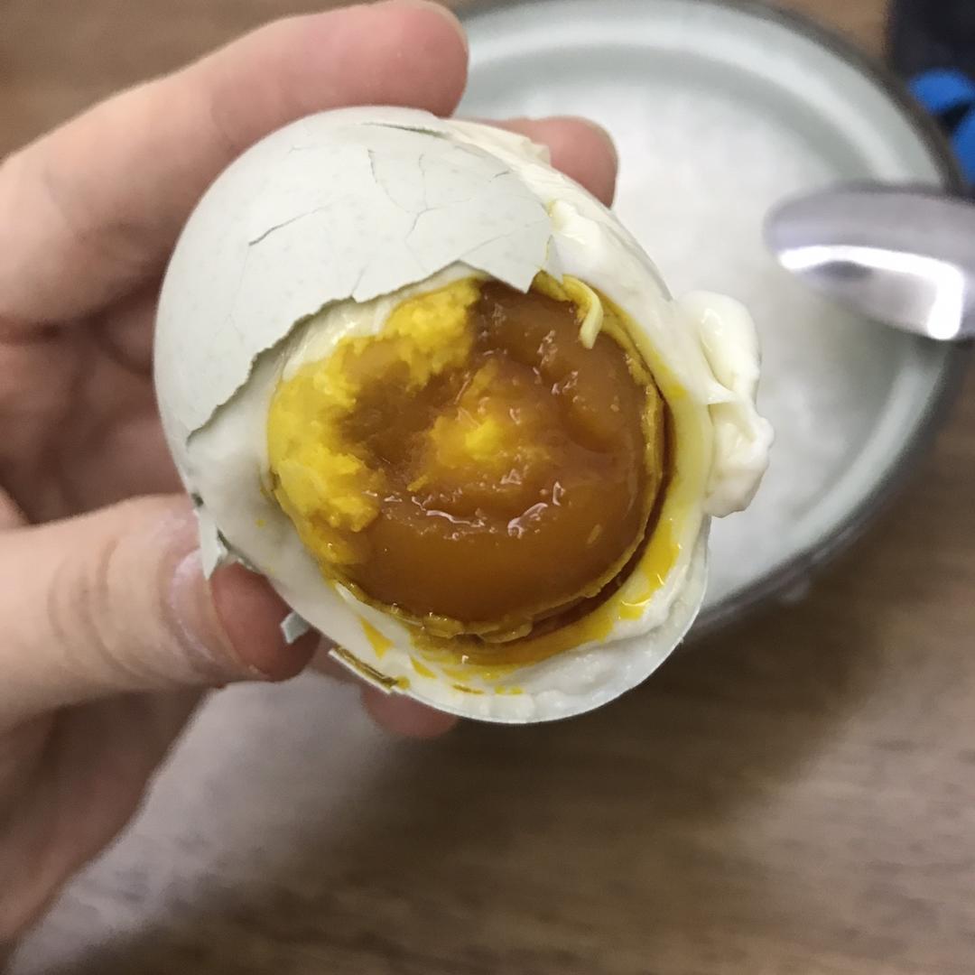 腌咸鸡蛋（裹盐法）