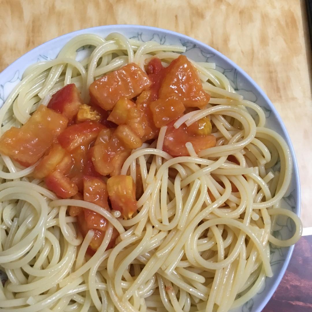 番茄肉酱意大利面