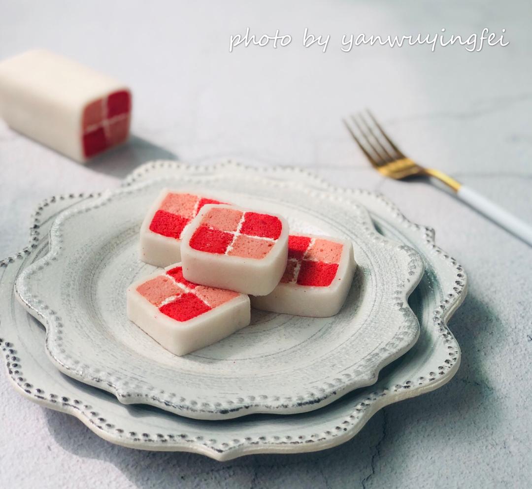 眼影盘白玉卷蛋糕的做法