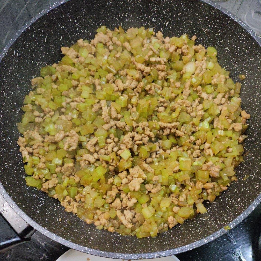 下饭菜：肉末芹菜