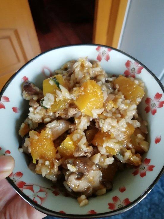 美味到不行的南瓜饭