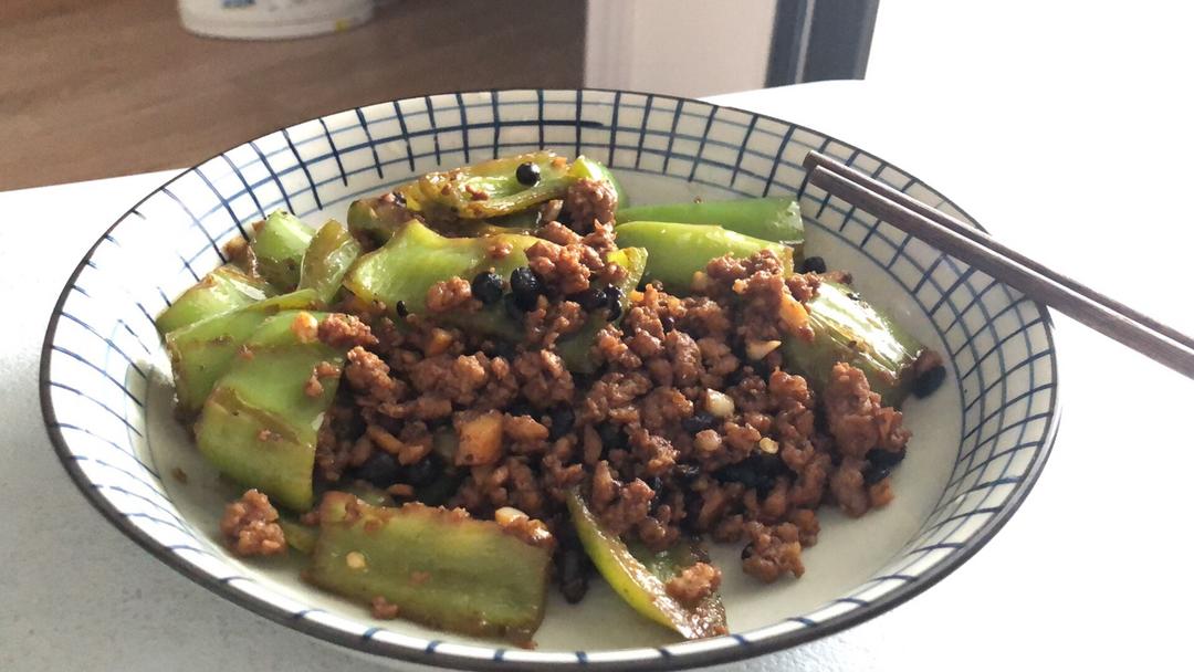 下饭神器虎皮青椒肉末豆豉