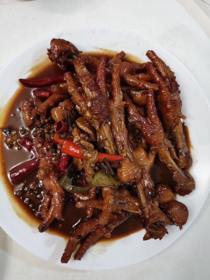 麻辣卤鸡爪