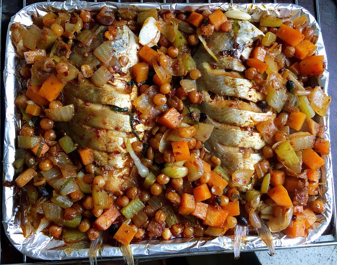 香煎鲳鳊鱼:( 堪比烧烤摊:)