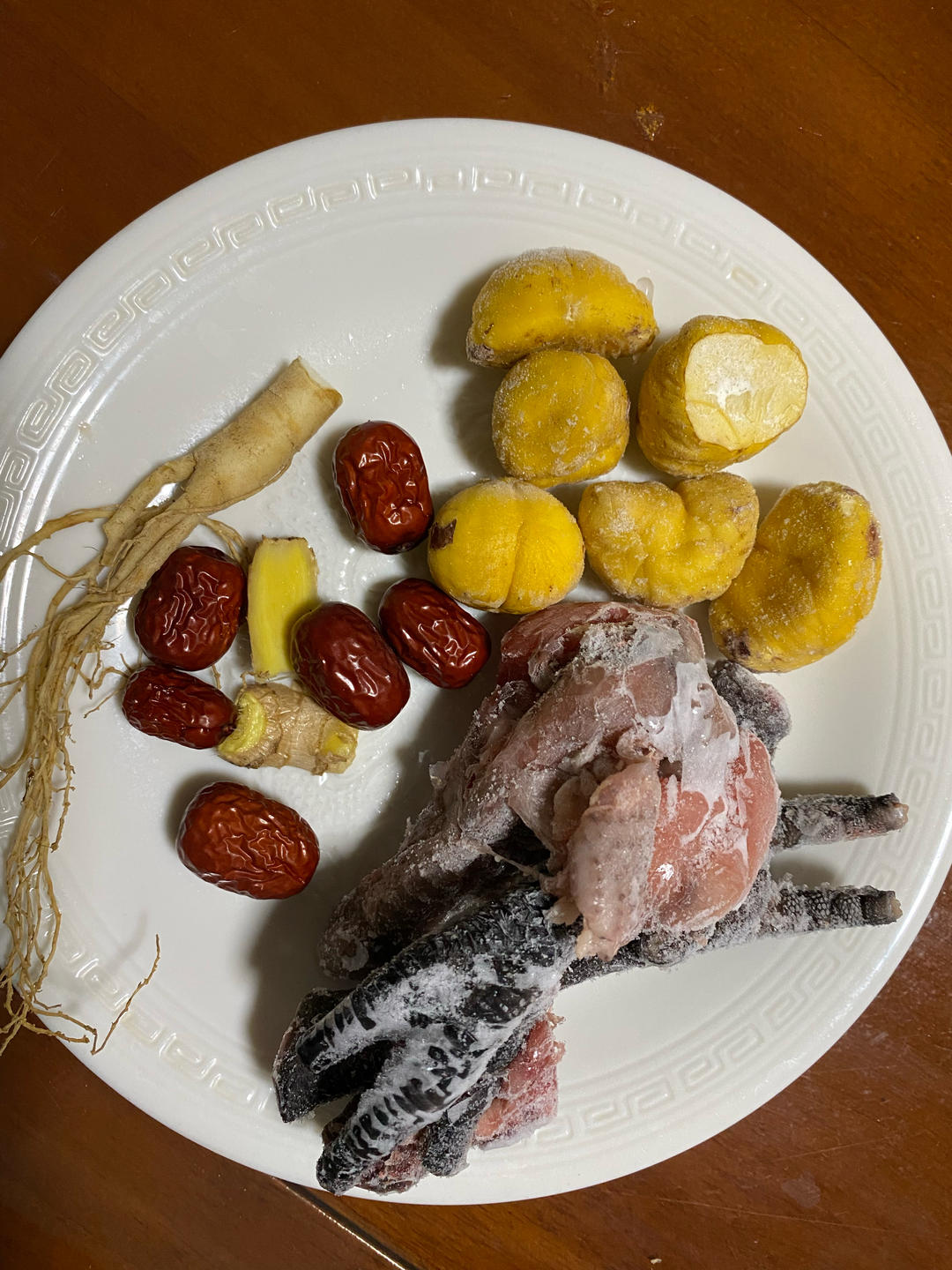 板栗鲜人参乌鸡汤