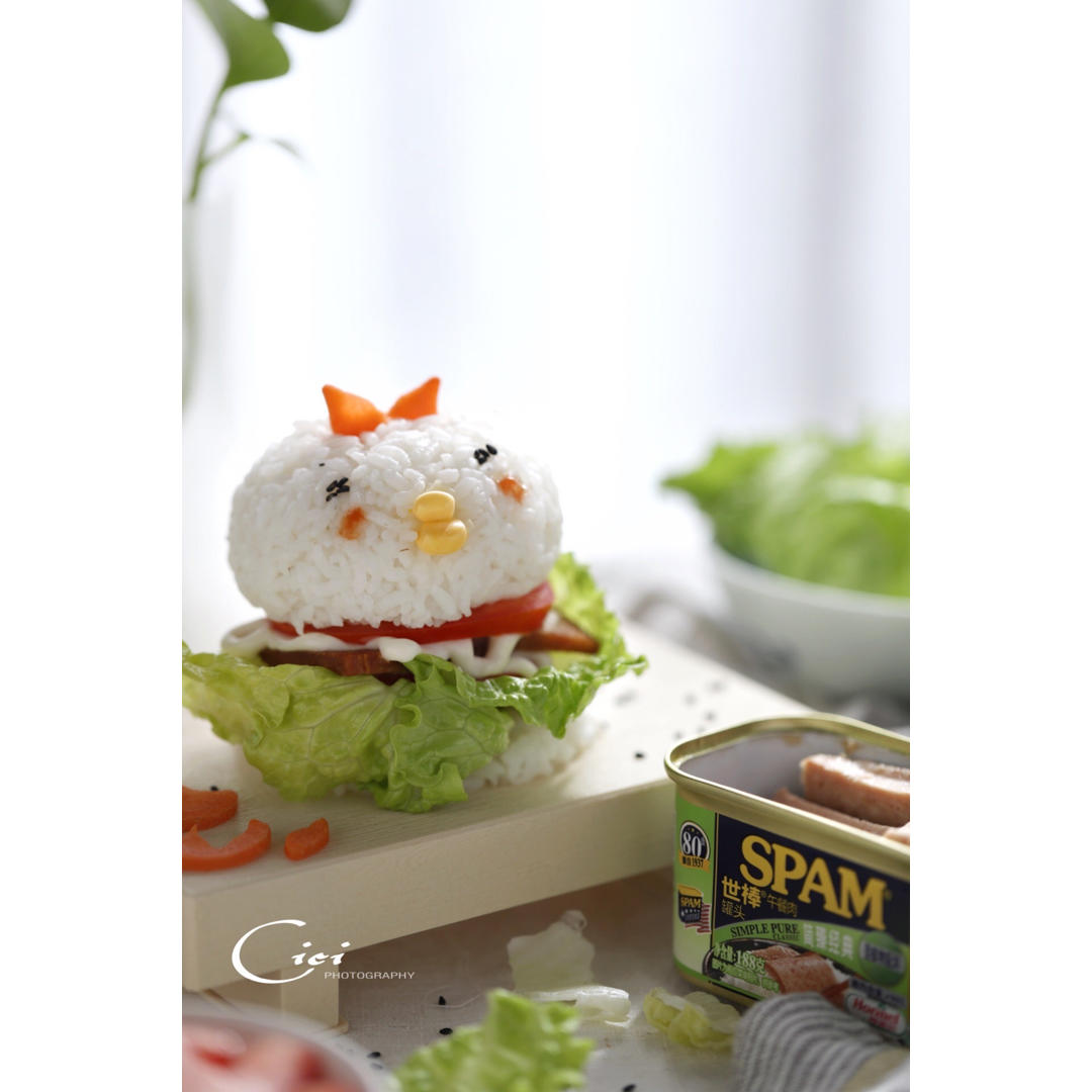 小鸡午餐肉米汉堡