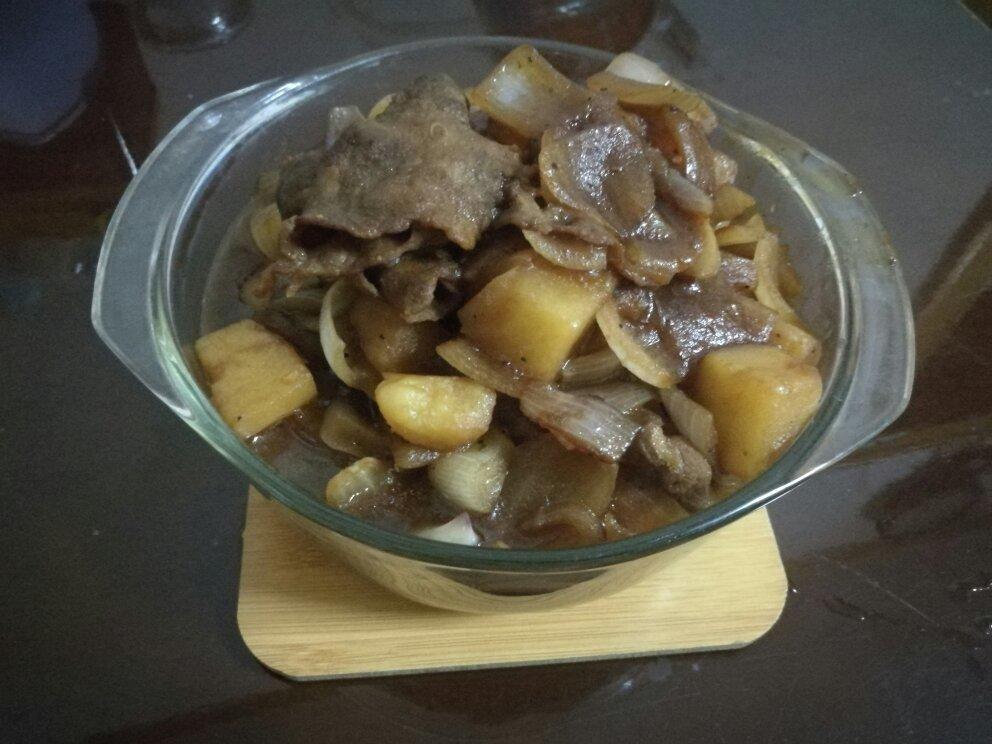 好吃到舔碗底的土豆肥牛拌饭