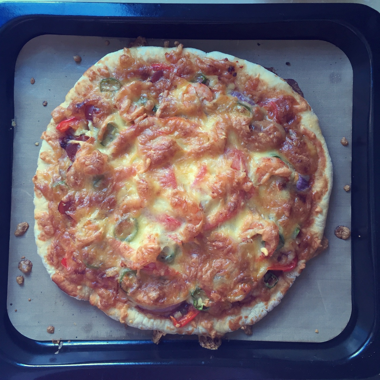 厚底鲜虾培根披萨