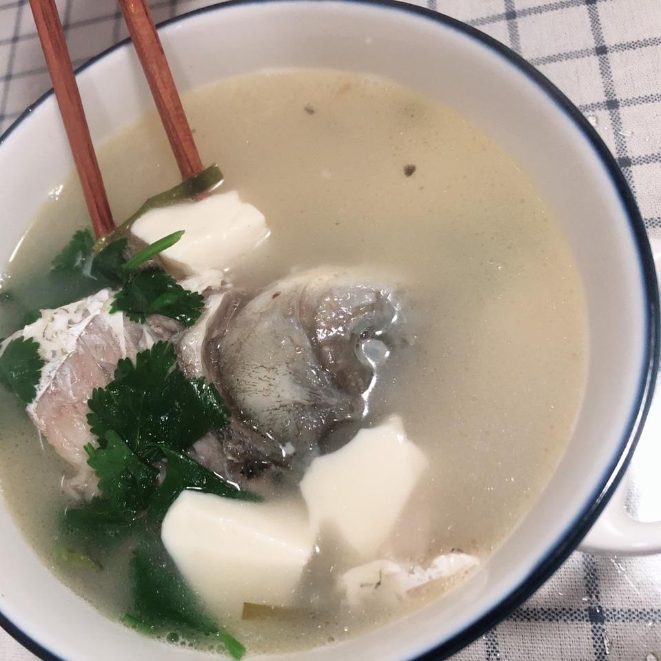 鲫鱼豆腐汤
