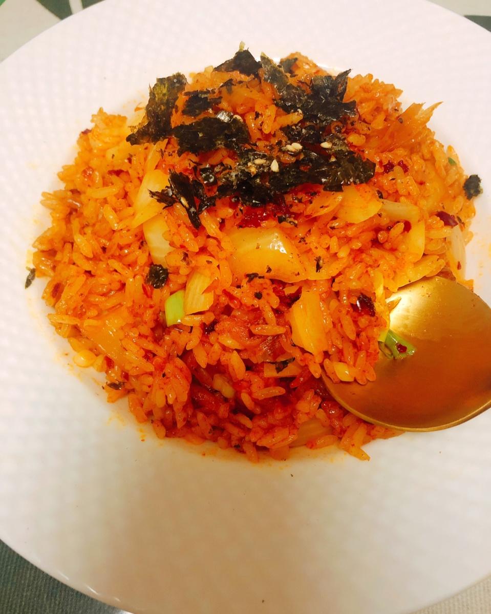 简单快捷韩式辣白菜炒饭