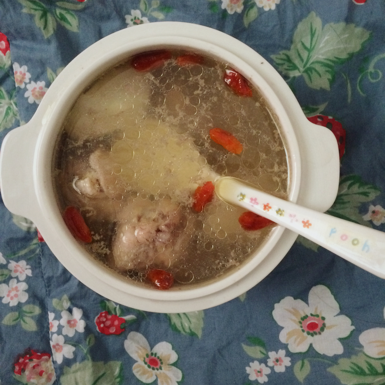 电炖锅版山药炖鸡汤