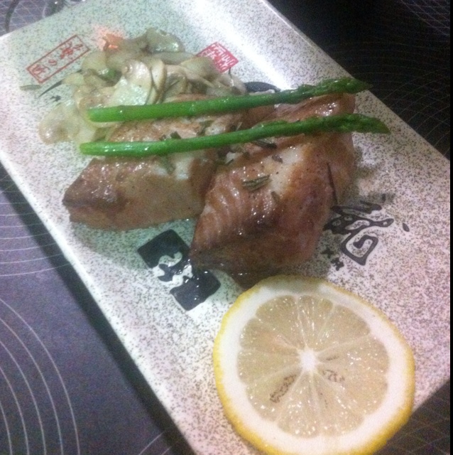 香煎鲷鱼，鲷鱼两吃之一