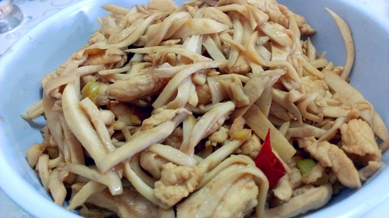 手撕杏鲍菇炒肉丝