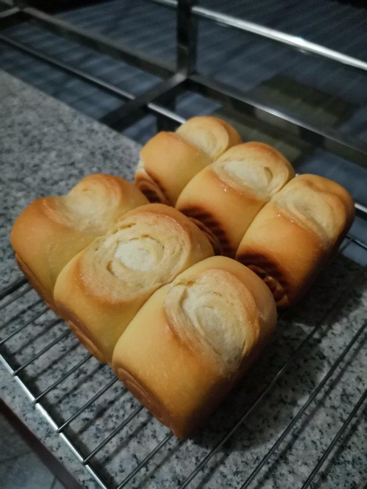 吐司，奶香手撕面包，超级香浓