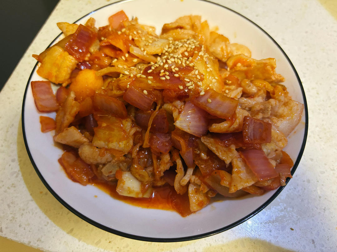 绝对不会翻车的-辣白菜炒五花肉