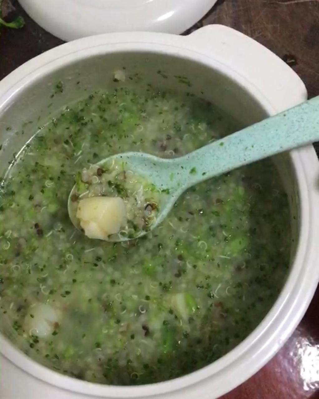 藜麦鲜虾西芹粥 宝宝辅食食谱