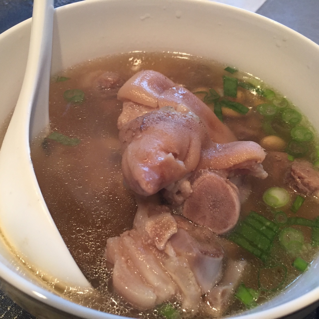 黄豆猪脚汤