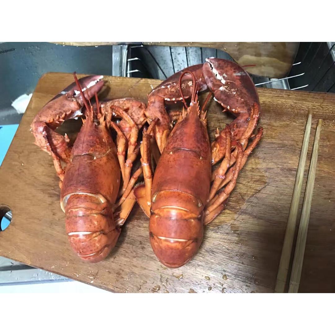 蒜蓉芝士焗波士顿龙虾