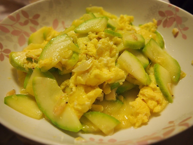 西葫芦瓜炒鸡蛋（茭瓜炒鸡蛋）的做法
