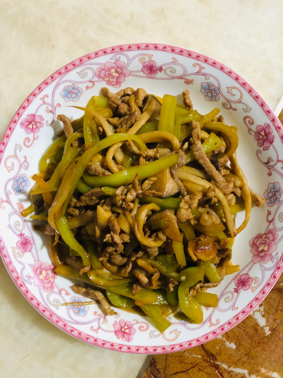 肉丝炒杏鲍菇