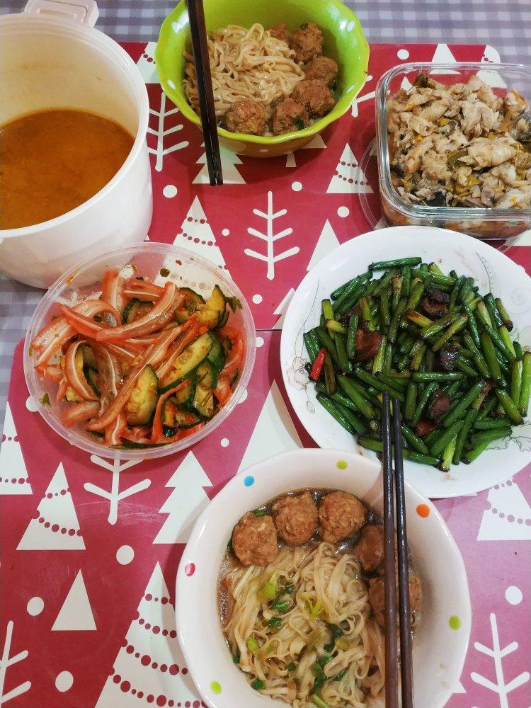 蒜薹炒肉