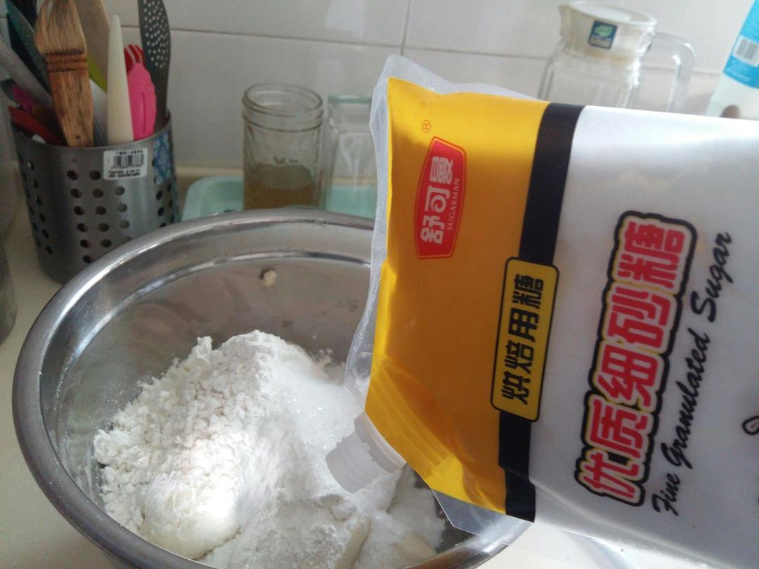 纯奶手撕吐司的做法 步骤1