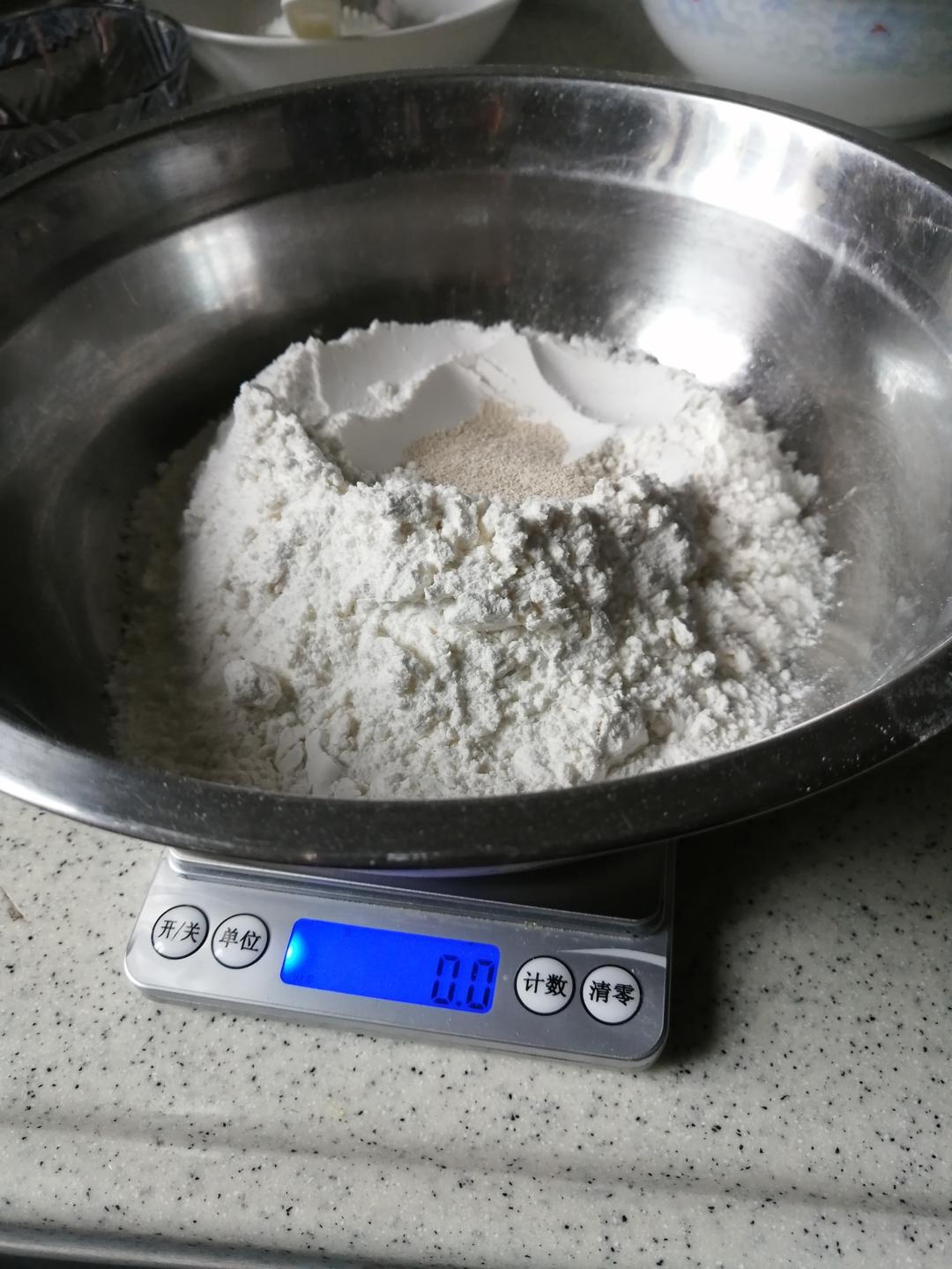 纯奶手撕吐司的做法 步骤1