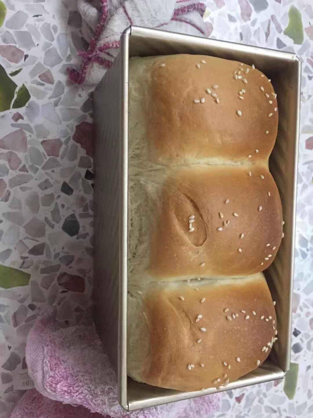 纯奶手撕吐司的做法 步骤1