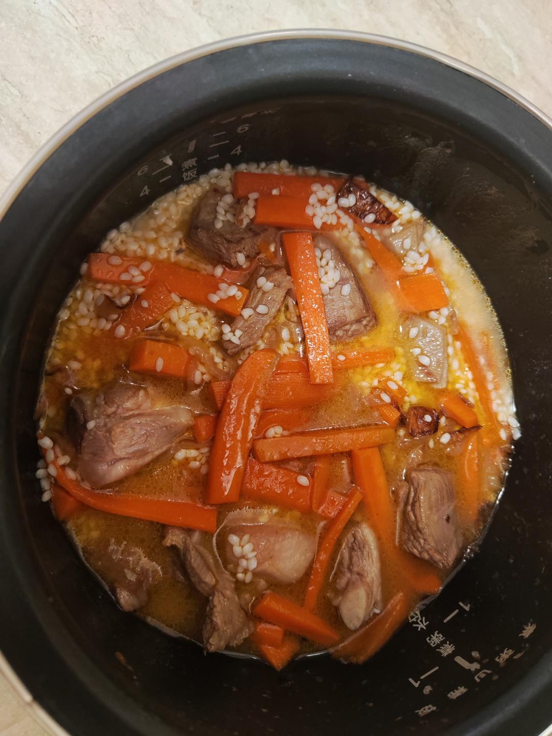 新疆羊排抓饭（出锅后米粒分明的秘密）