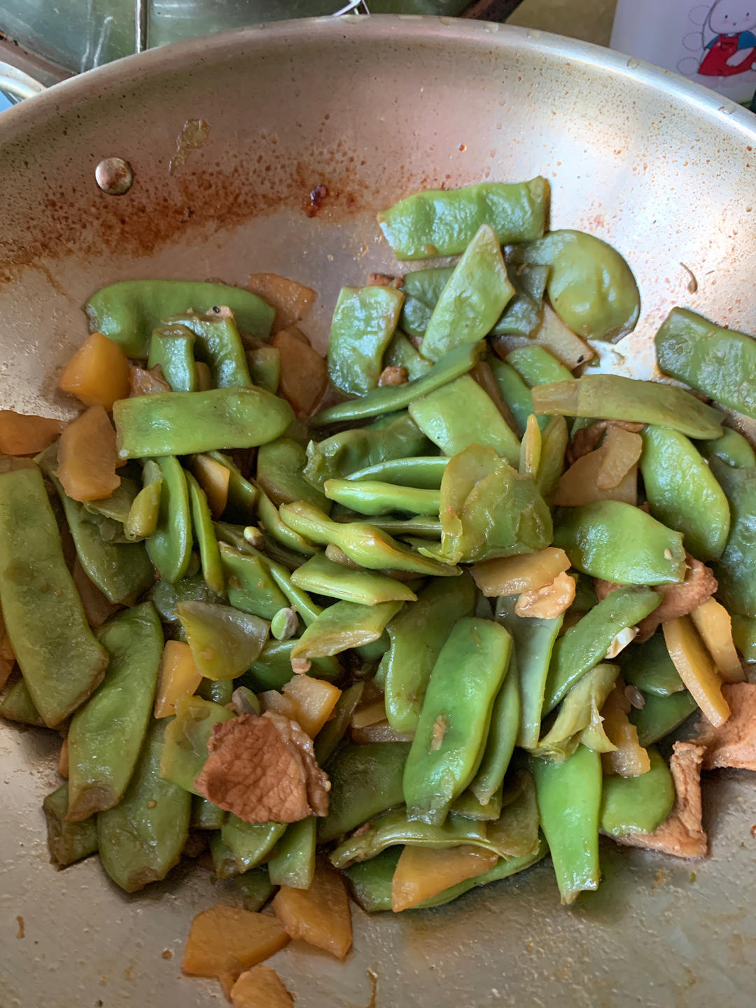 五花肉炖油豆角土豆