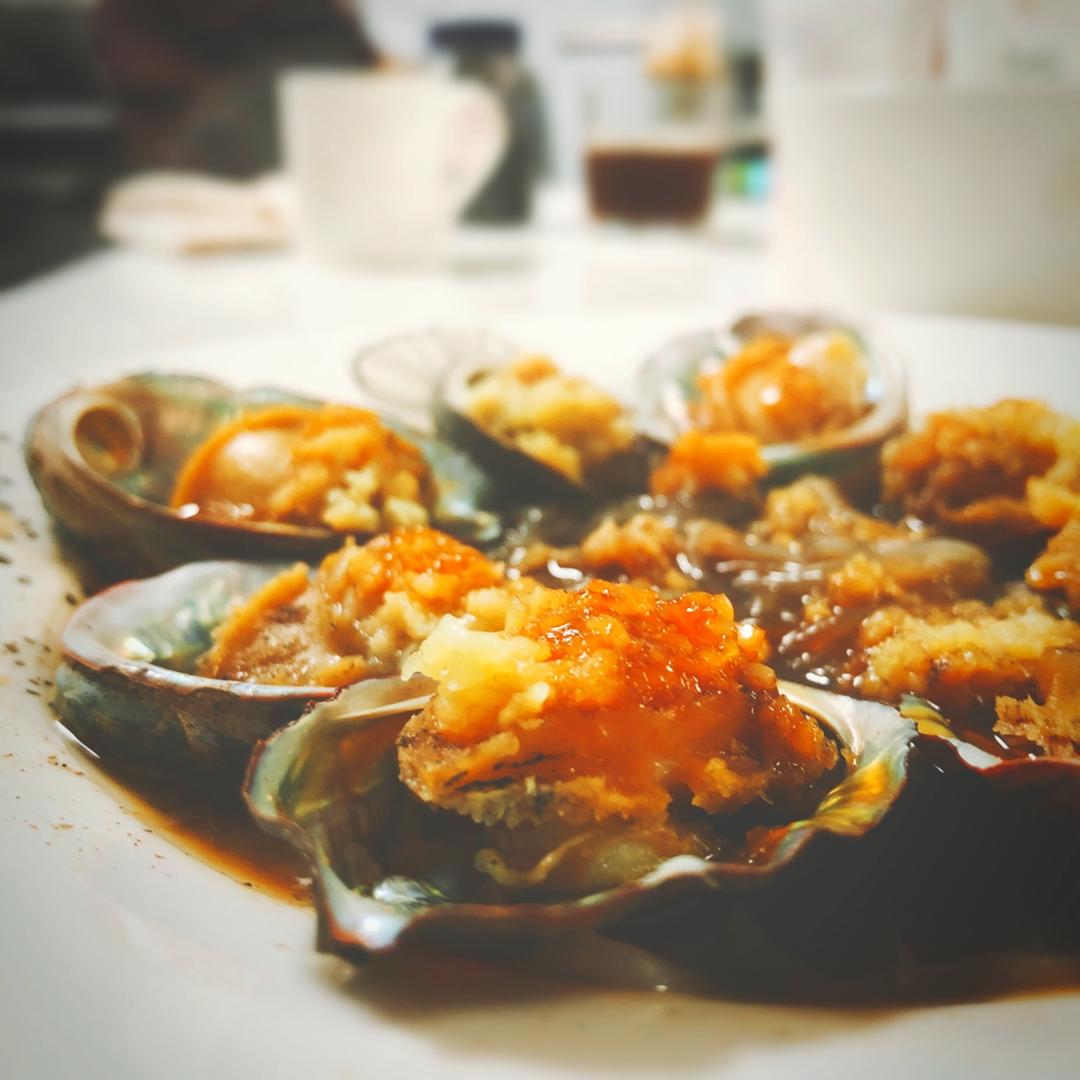 蒜蓉粉丝蒸鲍鱼