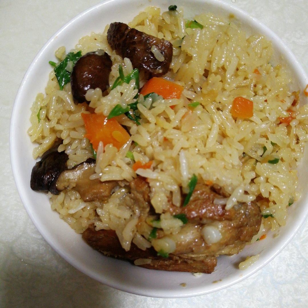 喷香排骨焖饭（爆好吃）