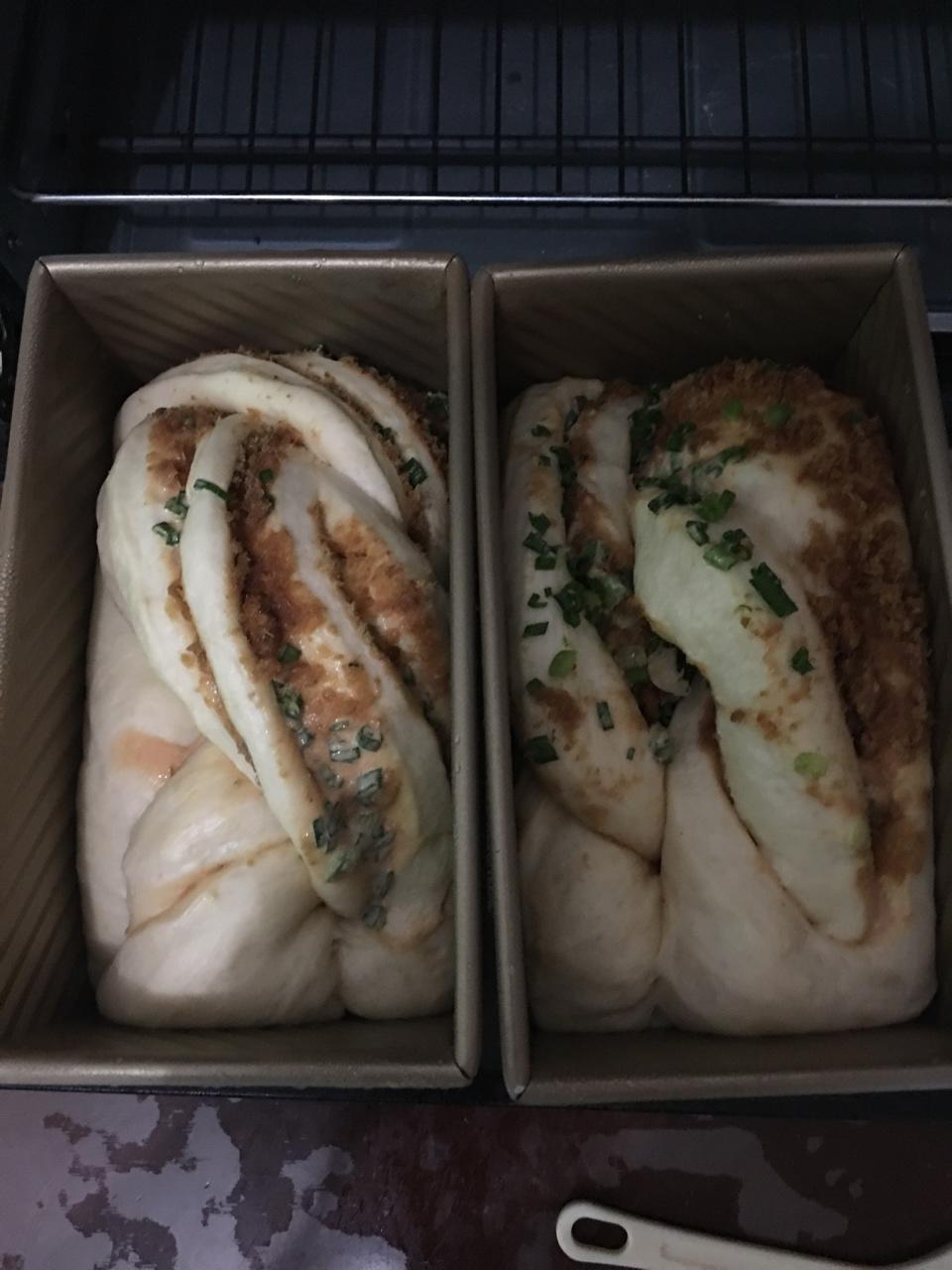 香葱肉松手撕吐司