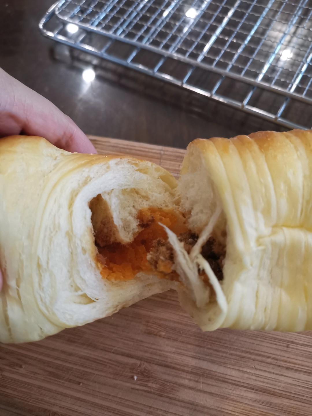 【网红毛线球面包】｜咸蛋黄肉松馅