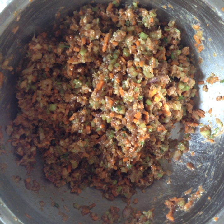 芹菜胡萝卜猪肉水饺