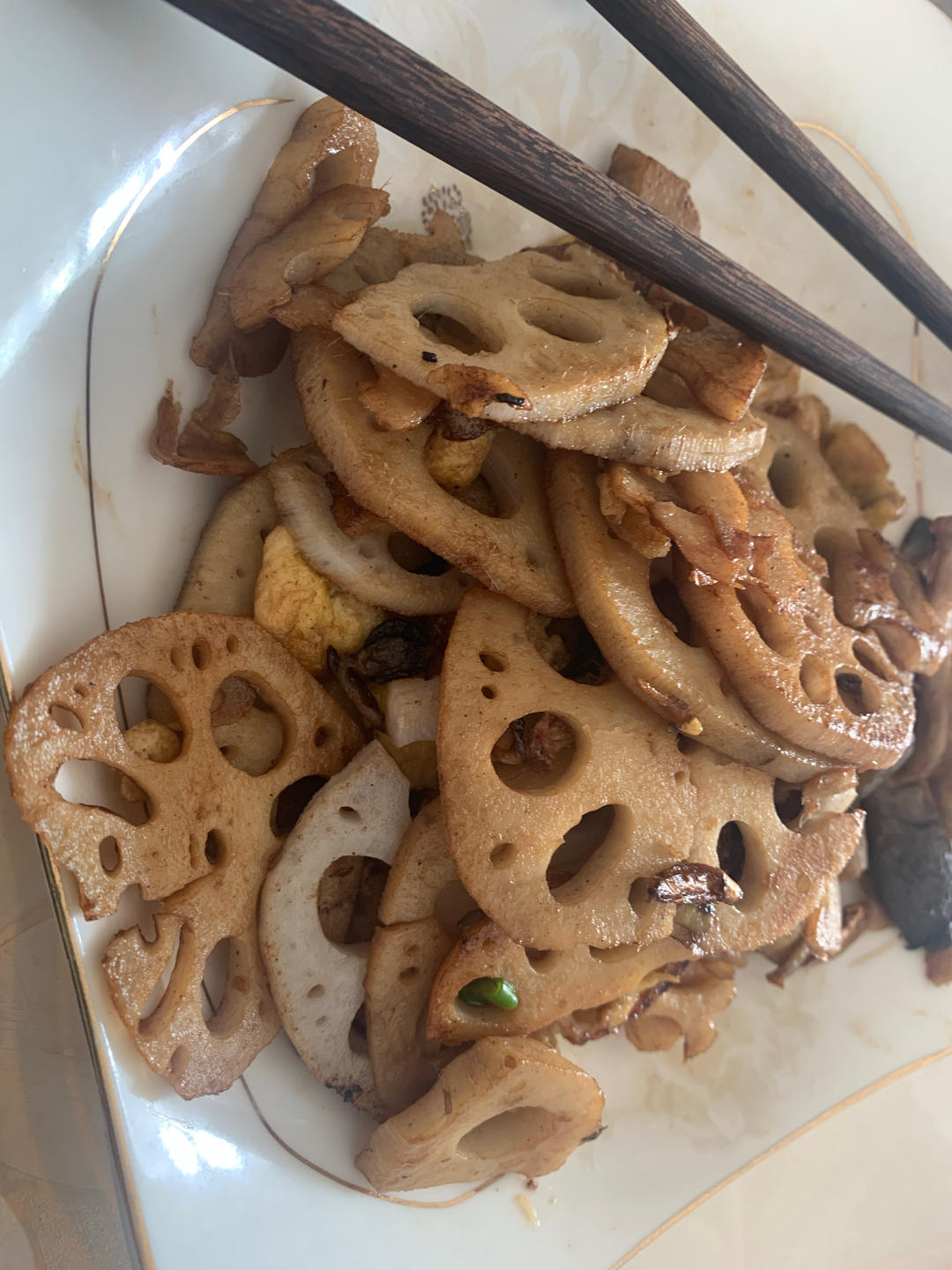 全家都爱吃的清炒藕片😋