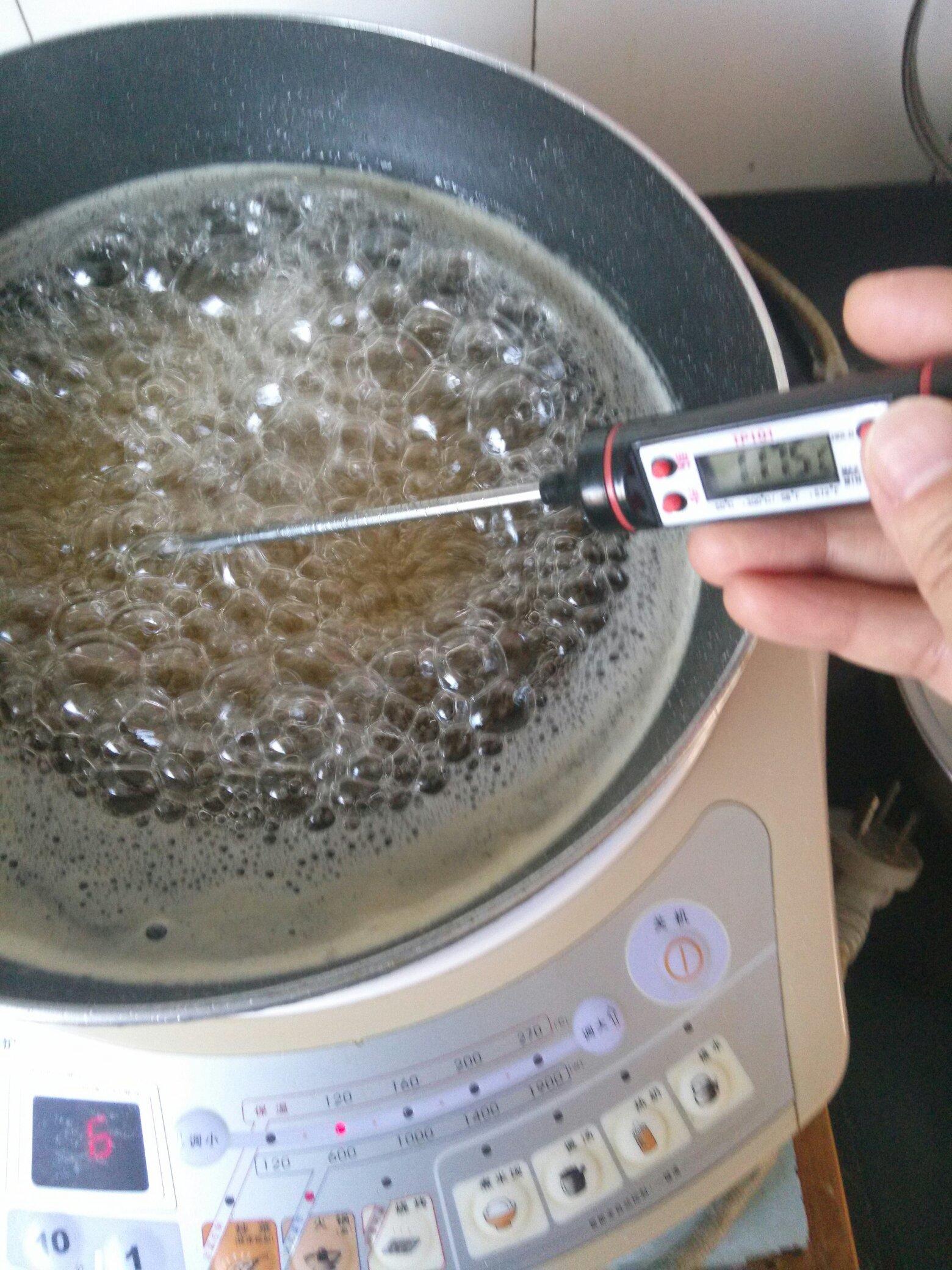 不用温度计也能熬出转化糖浆的做法 步骤2