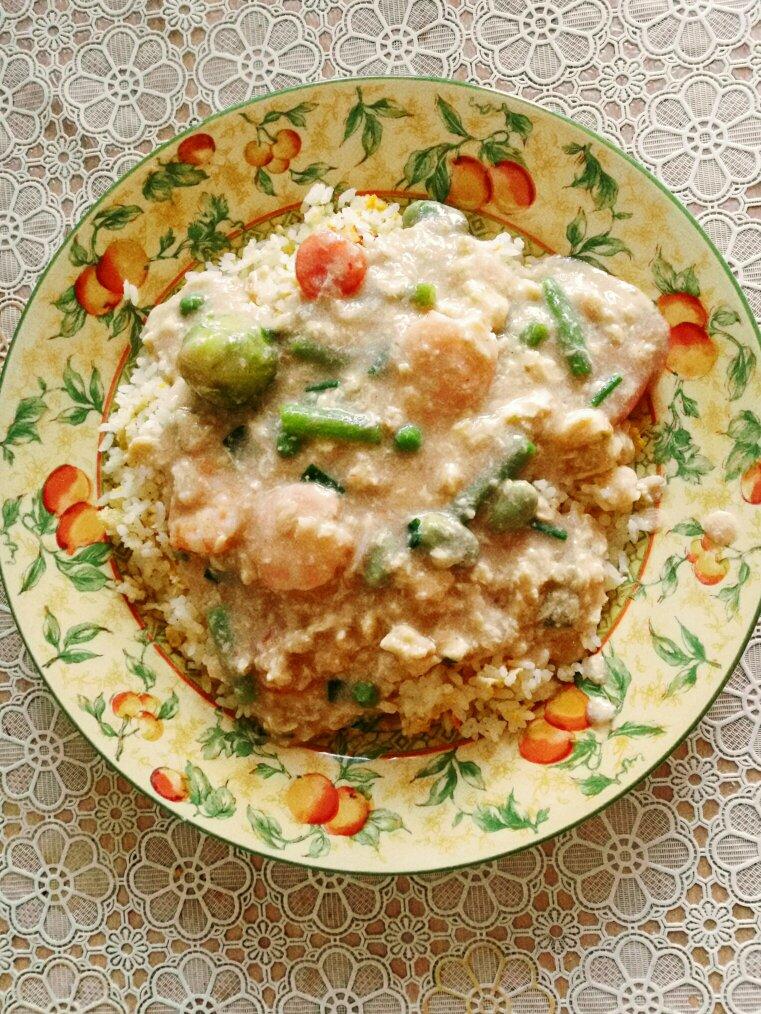 虾仁滑蛋炒饭满满幸福感